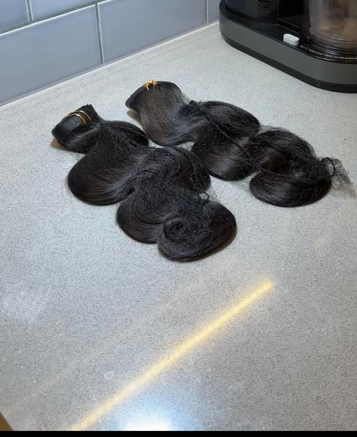 Body Wave Seamless Clip-In Extensions - 14" / Natural Black